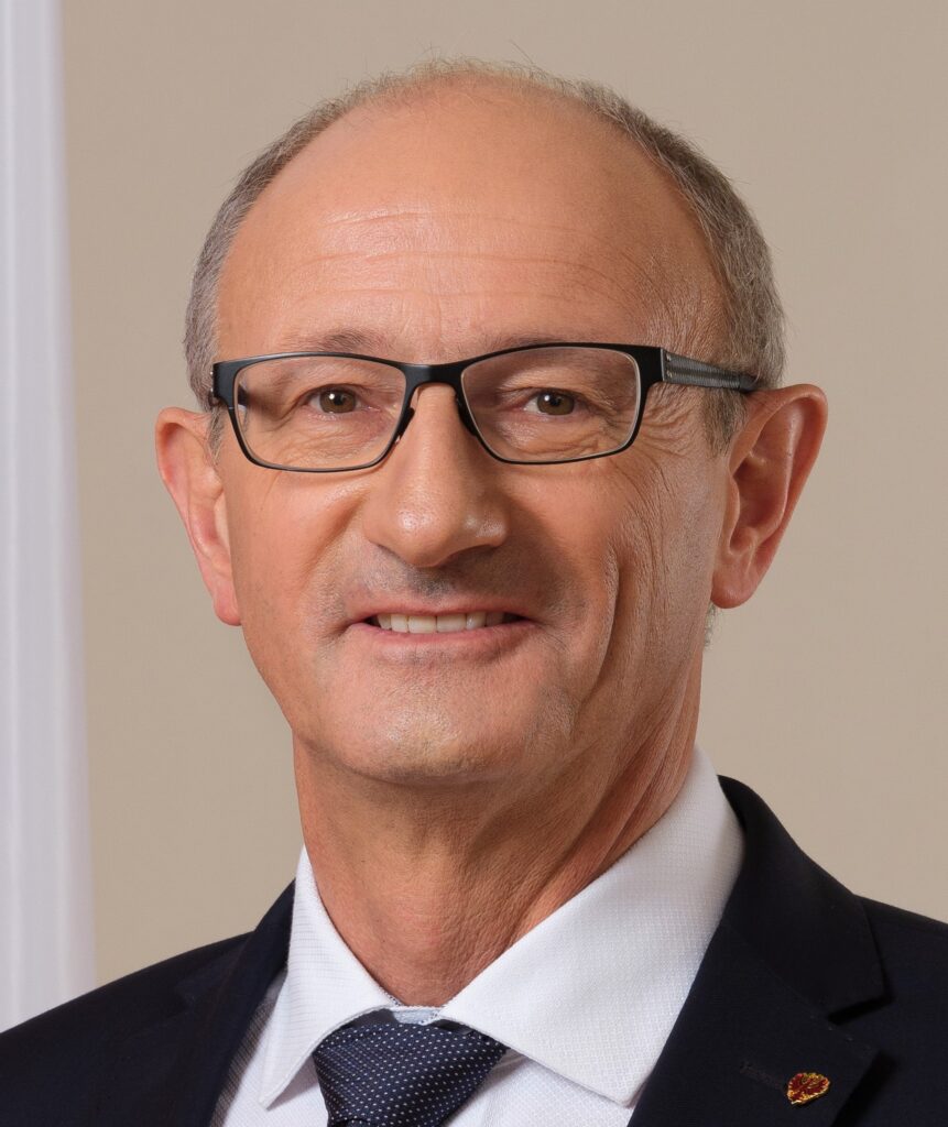 Leonore Gewessler, BA