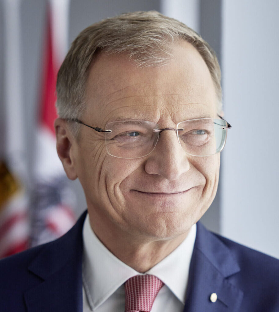 Leonore Gewessler, BA