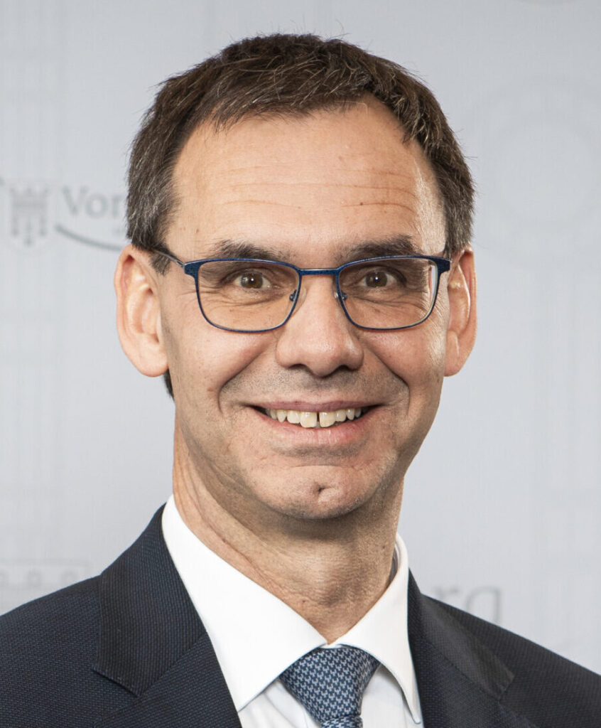 Leonore Gewessler, BA