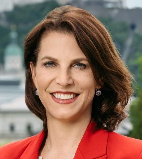 Leonore Gewessler, BA